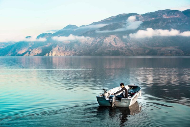 Positive Travel Guide BC BOAT ON Okanagan Lake 